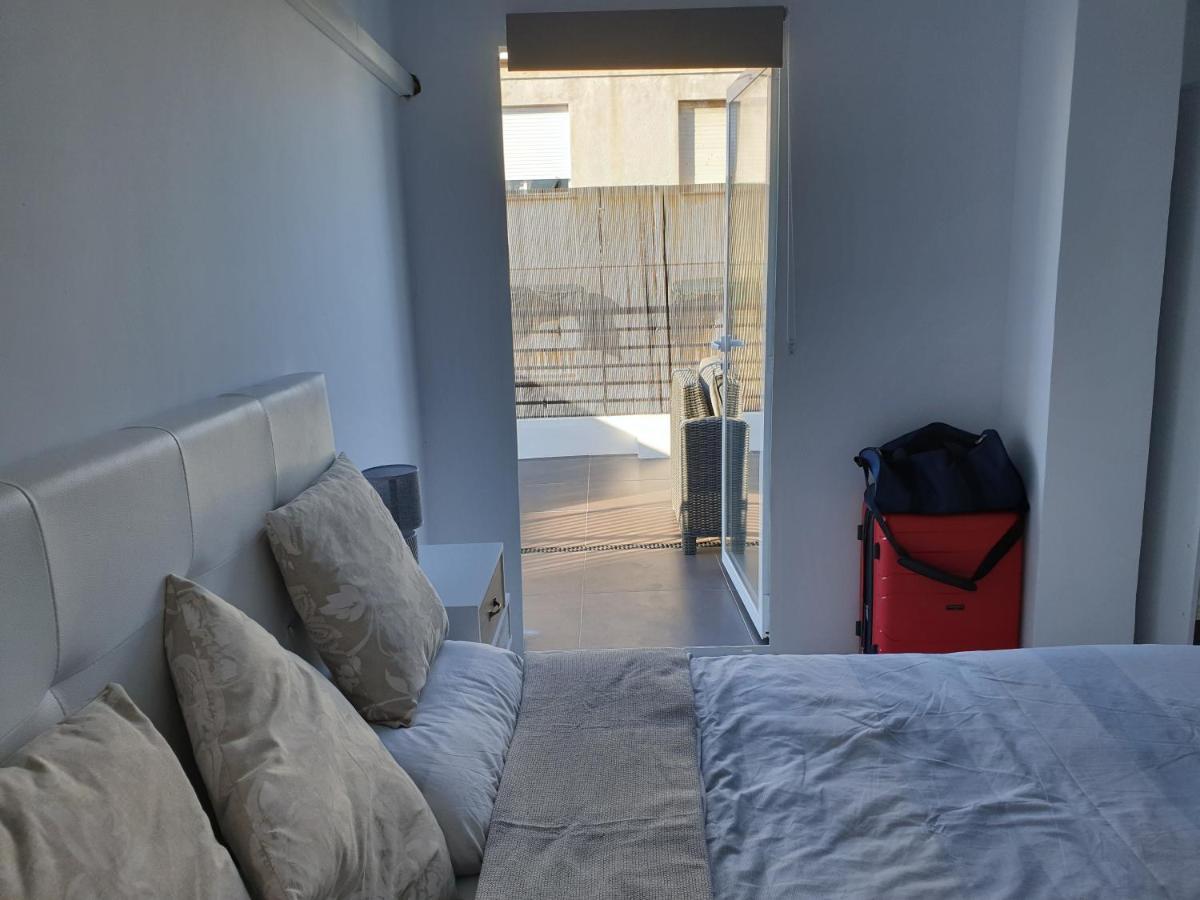 Beachside Apartment In Τορεβιέχα Εξωτερικό φωτογραφία