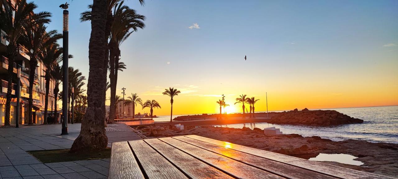 Beachside Apartment In Τορεβιέχα Εξωτερικό φωτογραφία